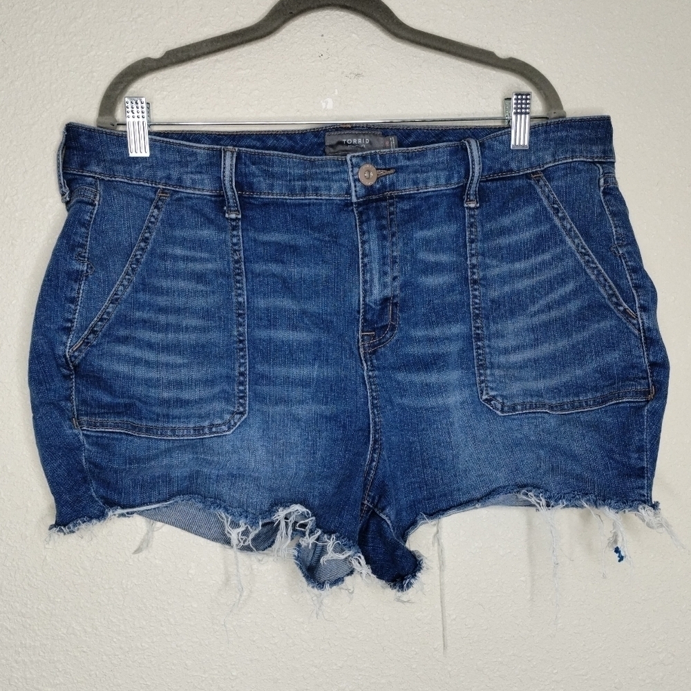 Torrid High Rise Patch Pocket Short Plus Size 18 - Picture 2 of 6